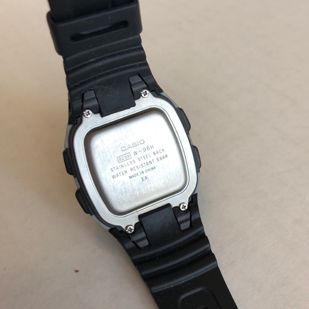 Casio Mens Watch Black Silver View 4